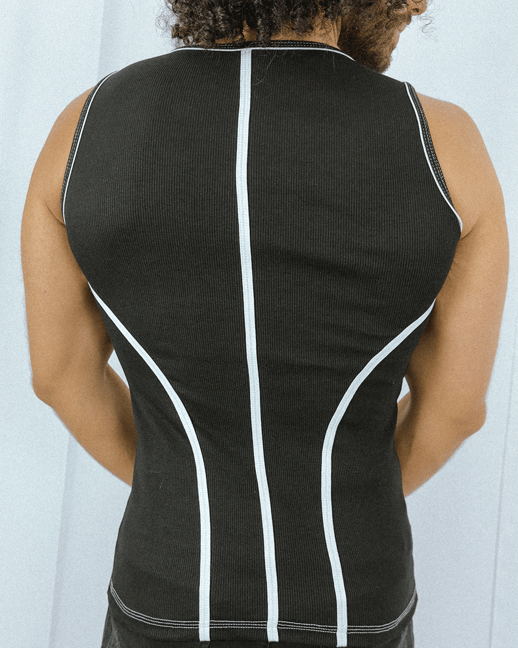 Regata Cut Preta e Branco