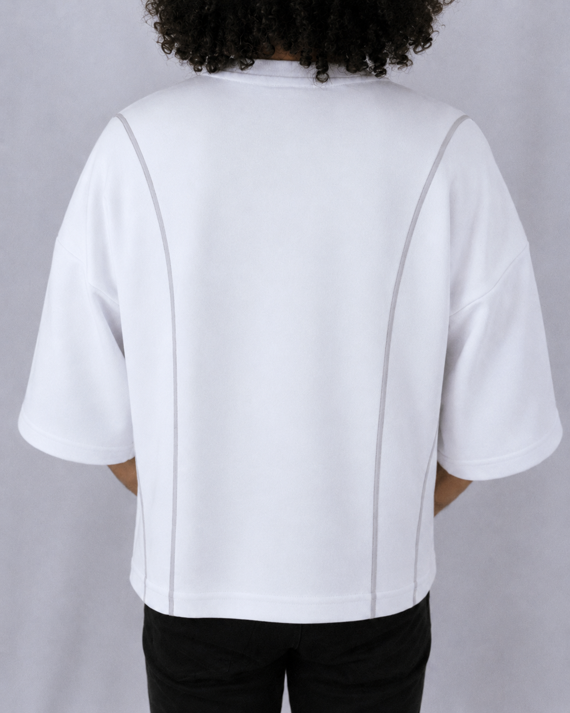 Oversized Cut Branco e cinza