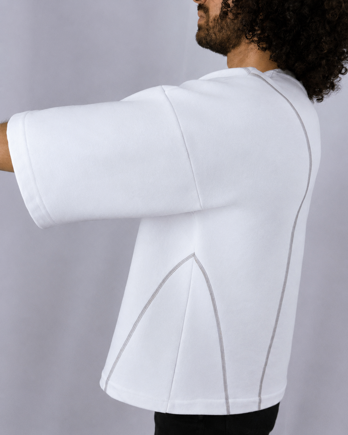 Oversized Cut Branco e cinza